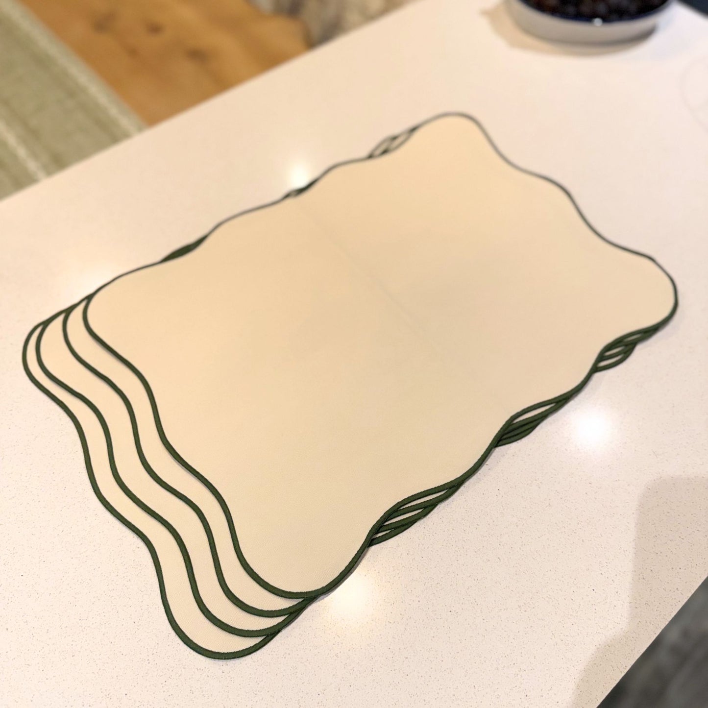 Pack X4 mantel individual de mesa formato irregular impermeable | 33 x 45 cm