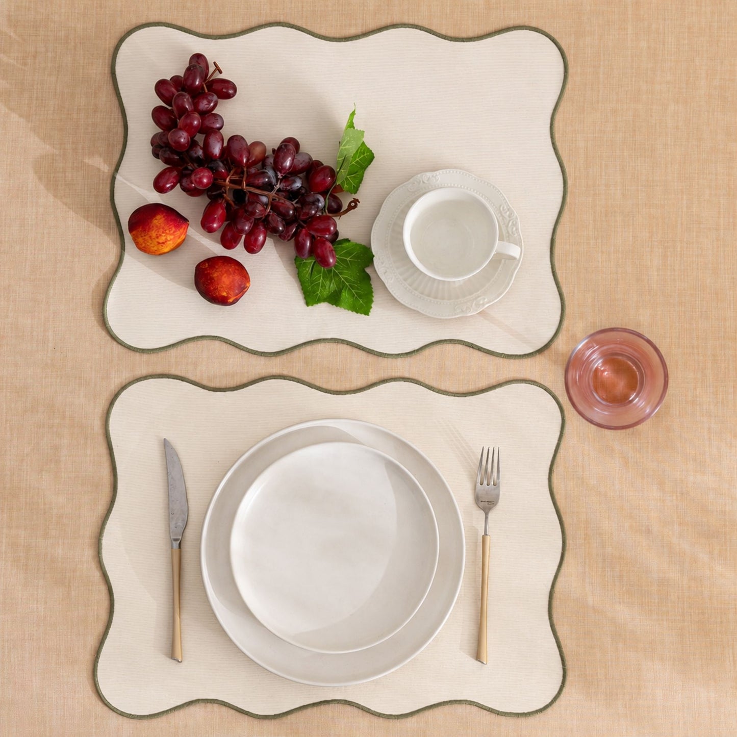 Pack X4 mantel individual de mesa formato irregular impermeable | 33 x 45 cm